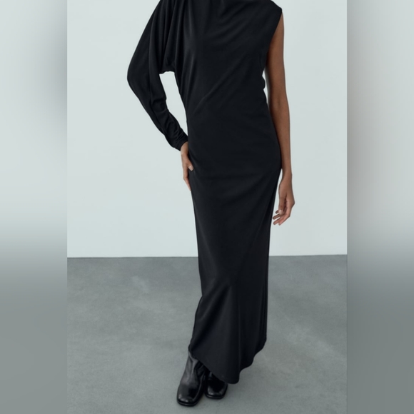 Zara Asymmetric Elegant Black Knit Midi Dress - Picture 4 of 13